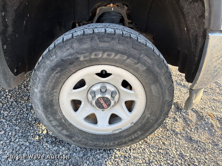 image for item DV8645 2014 GMC Sierra 1500 pickup truck