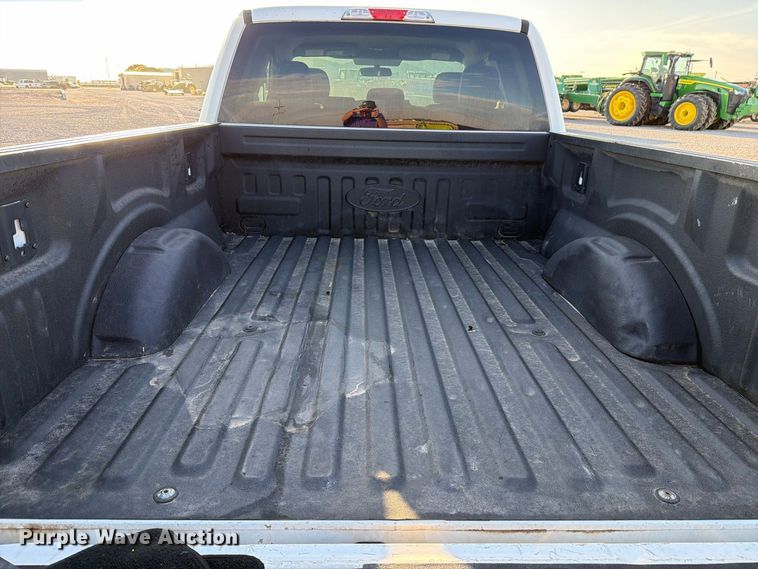 image for item DV8646 2018 Ford F150 Ext. Cab pickup truck