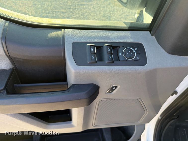 image for item DV8646 2018 Ford F150 Ext. Cab pickup truck