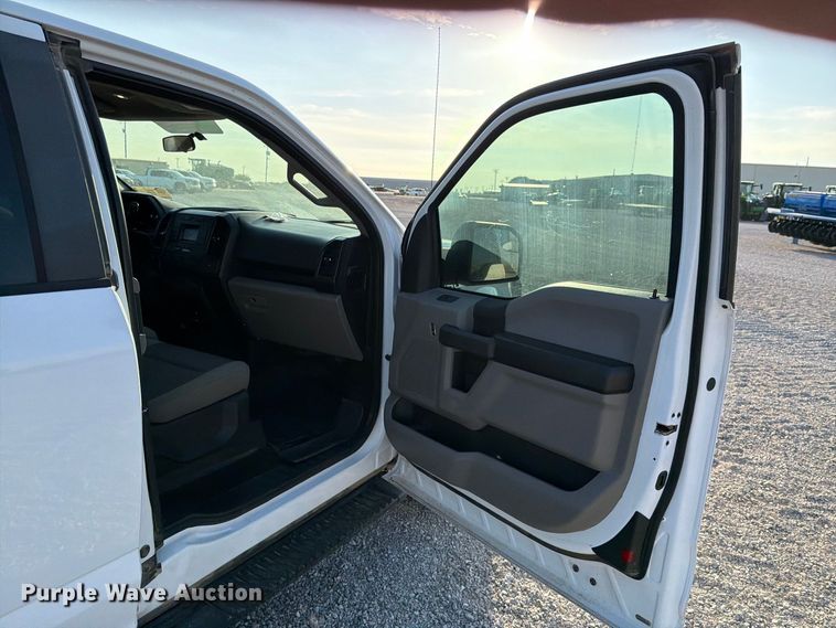 image for item DV8646 2018 Ford F150 Ext. Cab pickup truck