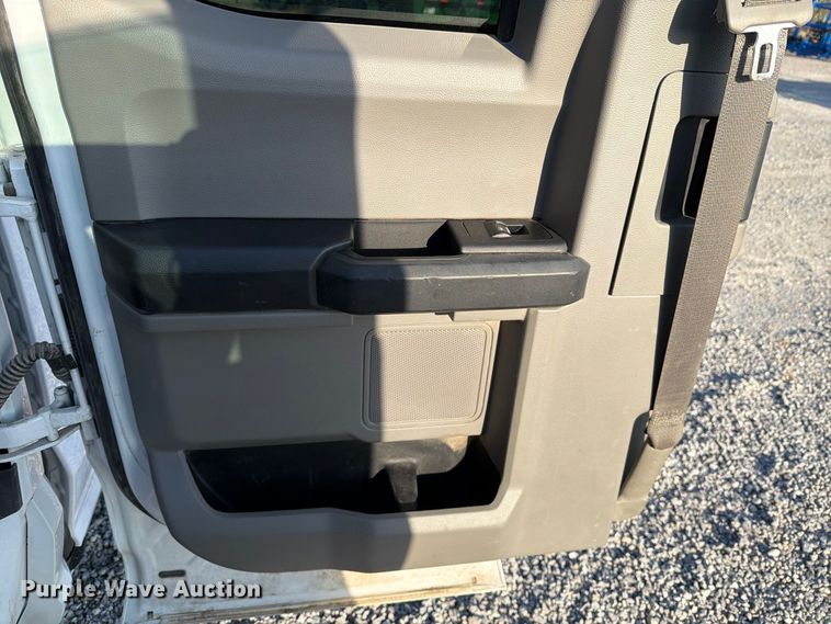 image for item DV8646 2018 Ford F150 Ext. Cab pickup truck