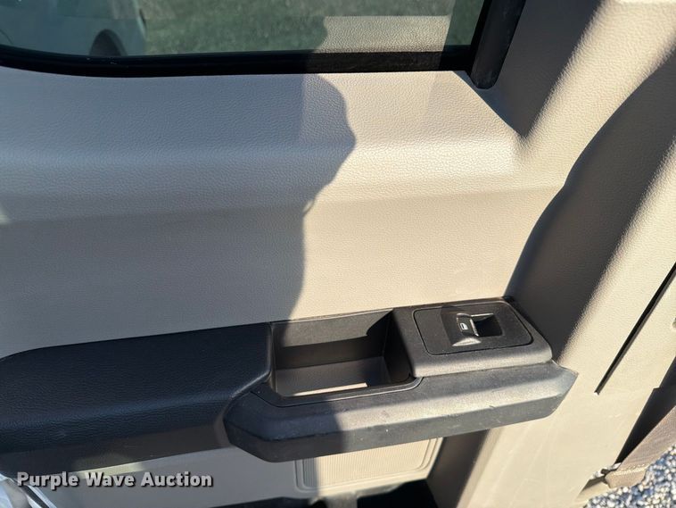 image for item DV8646 2018 Ford F150 Ext. Cab pickup truck