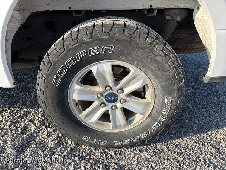 image for item DV8646 2018 Ford F150 Ext. Cab pickup truck