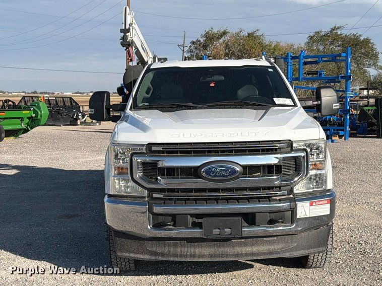 image for item DV8647 2022 Ford F350 Super Duty Ext. Cab utility / service truck