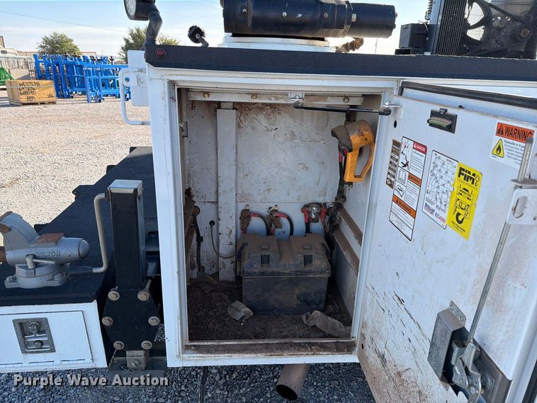 image for item DV8647 2022 Ford F350 Super Duty Ext. Cab utility / service truck
