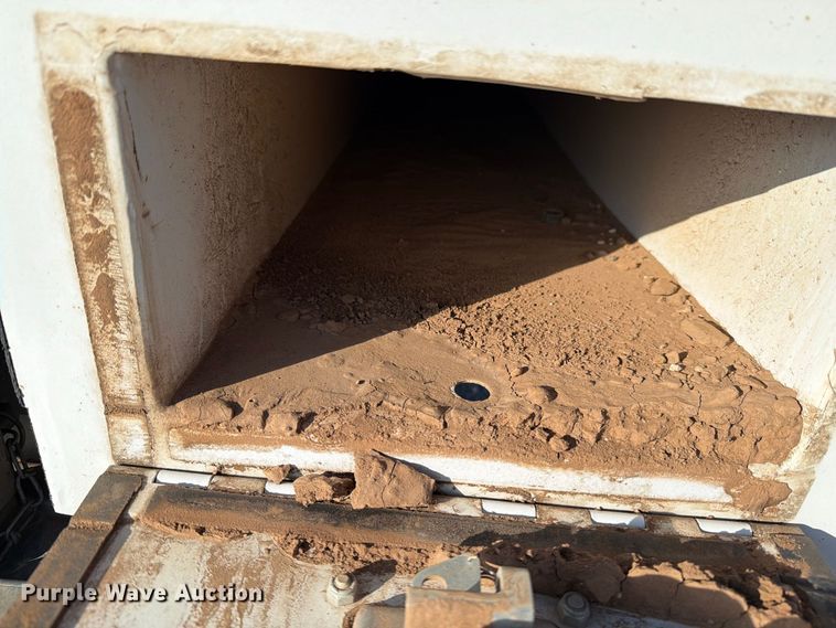 image for item DV8647 2022 Ford F350 Super Duty Ext. Cab utility / service truck