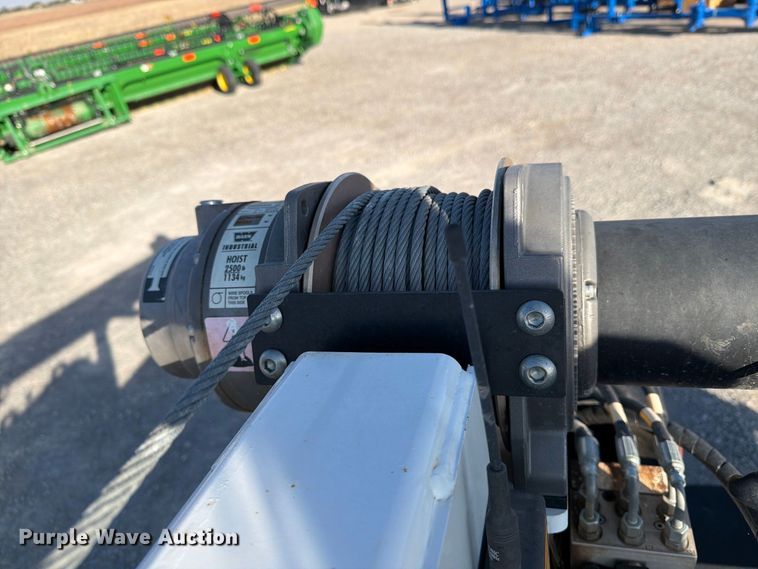 image for item DV8647 2022 Ford F350 Super Duty Ext. Cab utility / service truck