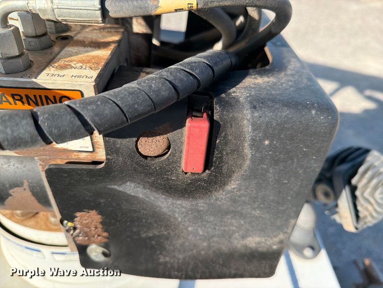 image for item DV8647 2022 Ford F350 Super Duty Ext. Cab utility / service truck