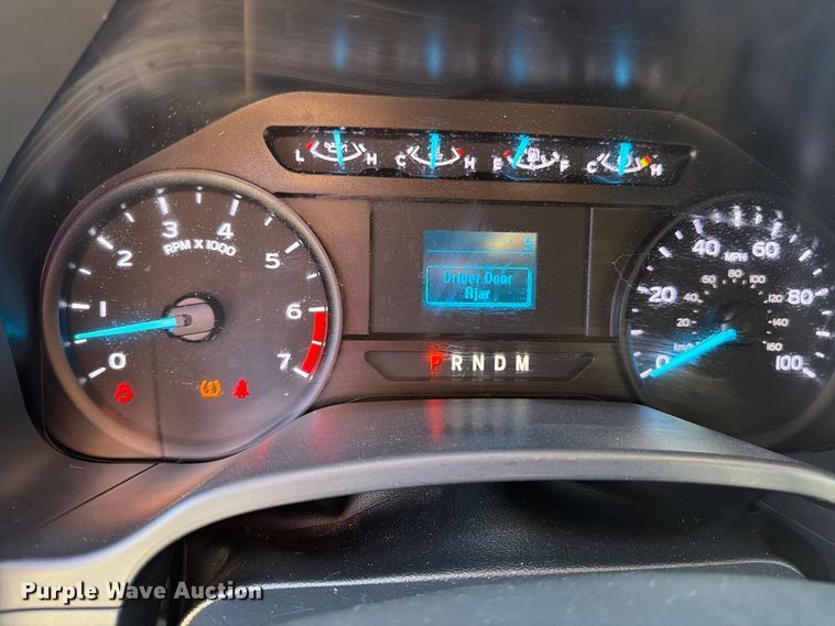 image for item DV8647 2022 Ford F350 Super Duty Ext. Cab utility / service truck
