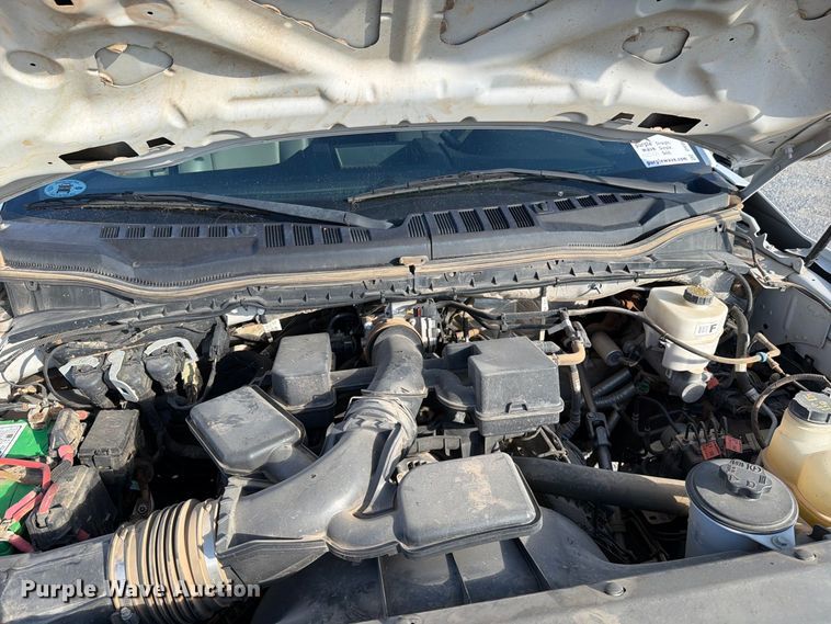 image for item DV8647 2022 Ford F350 Super Duty Ext. Cab utility / service truck