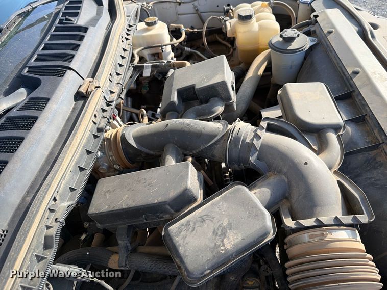 image for item DV8647 2022 Ford F350 Super Duty Ext. Cab utility / service truck