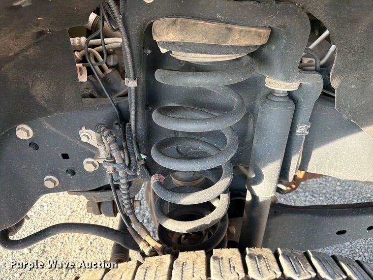 image for item DV8647 2022 Ford F350 Super Duty Ext. Cab utility / service truck