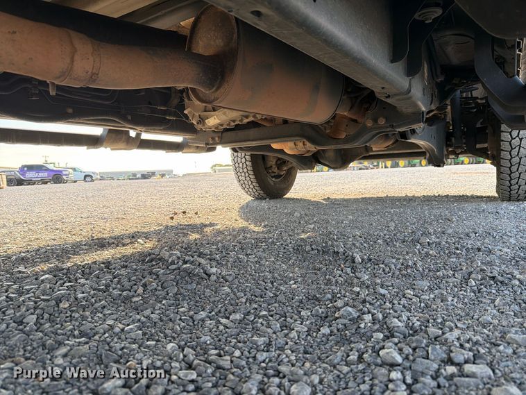 image for item DV8647 2022 Ford F350 Super Duty Ext. Cab utility / service truck