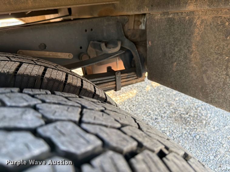 image for item DV8647 2022 Ford F350 Super Duty Ext. Cab utility / service truck