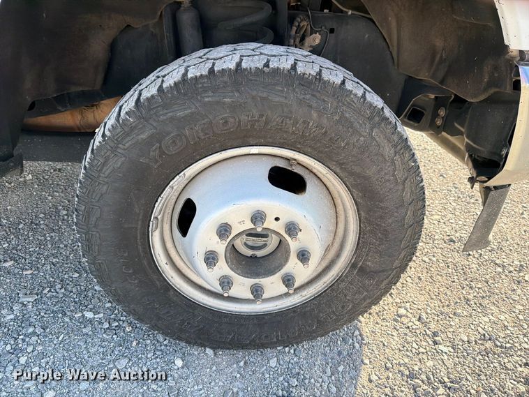 image for item DV8647 2022 Ford F350 Super Duty Ext. Cab utility / service truck