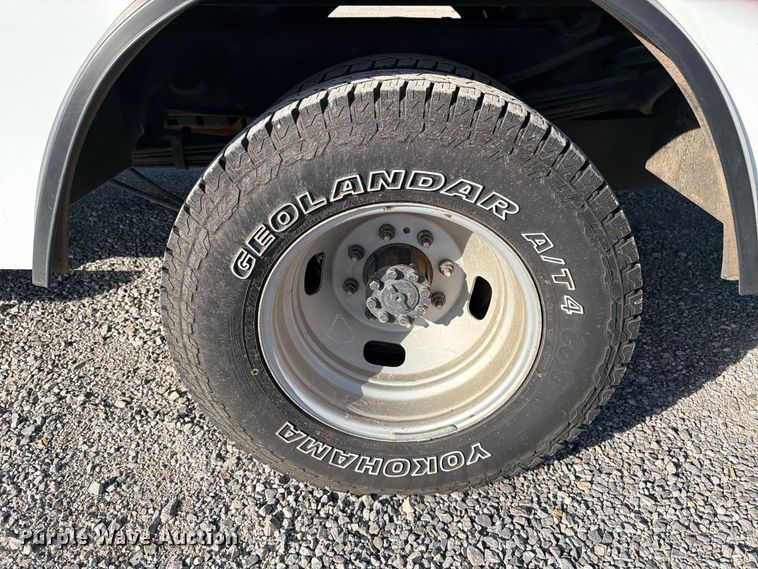 image for item DV8647 2022 Ford F350 Super Duty Ext. Cab utility / service truck