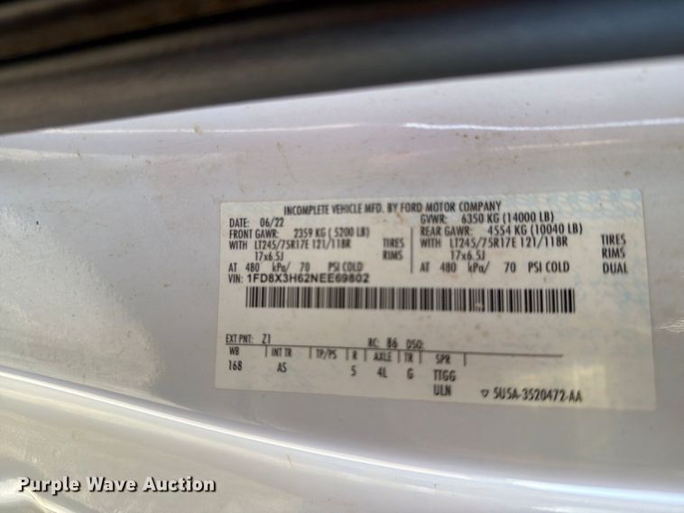 image for item DV8647 2022 Ford F350 Super Duty Ext. Cab utility / service truck