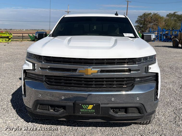 image for item DV8648 2020 Chevrolet Silverado 1500 Crew Cab pickup truck