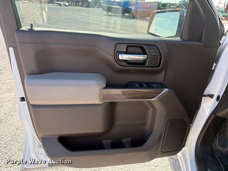 image for item DV8648 2020 Chevrolet Silverado 1500 Crew Cab pickup truck