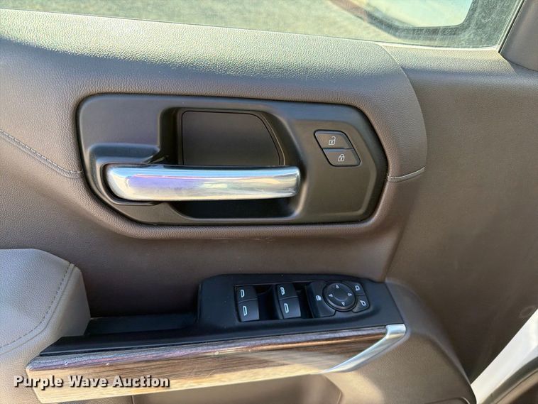 image for item DV8648 2020 Chevrolet Silverado 1500 Crew Cab pickup truck