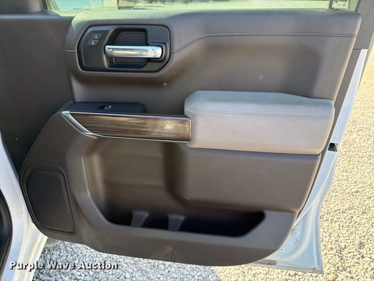image for item DV8648 2020 Chevrolet Silverado 1500 Crew Cab pickup truck