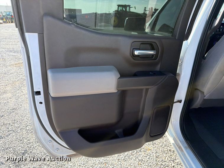 image for item DV8648 2020 Chevrolet Silverado 1500 Crew Cab pickup truck
