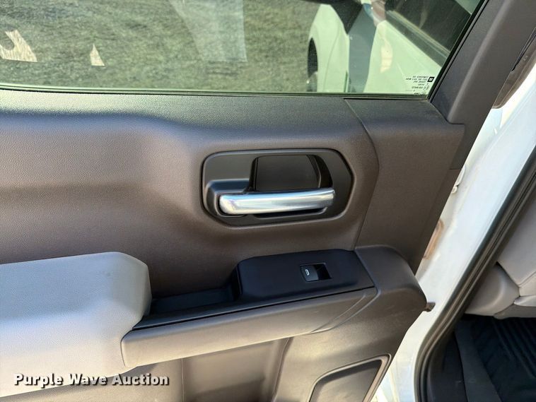 image for item DV8648 2020 Chevrolet Silverado 1500 Crew Cab pickup truck