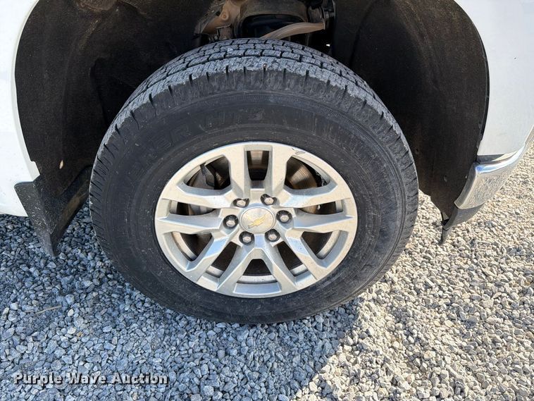 image for item DV8648 2020 Chevrolet Silverado 1500 Crew Cab pickup truck
