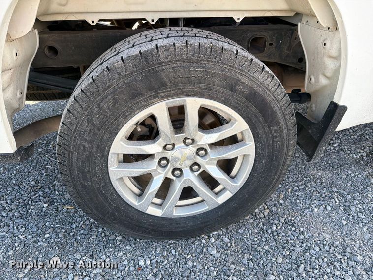 image for item DV8648 2020 Chevrolet Silverado 1500 Crew Cab pickup truck