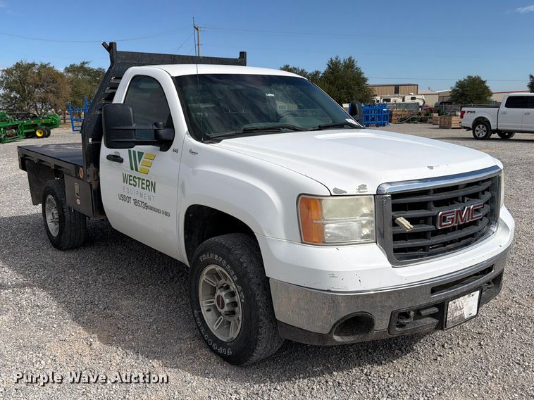 image for item DV8649 2010 GMC Sierra 2500 flatbed pickup truck