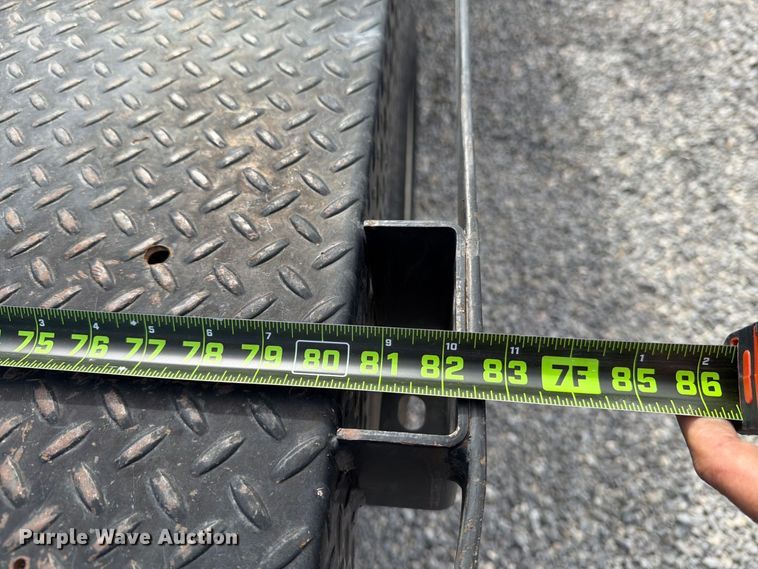 image for item DV8649 2010 GMC Sierra 2500 flatbed pickup truck