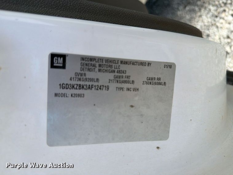 image for item DV8649 2010 GMC Sierra 2500 flatbed pickup truck