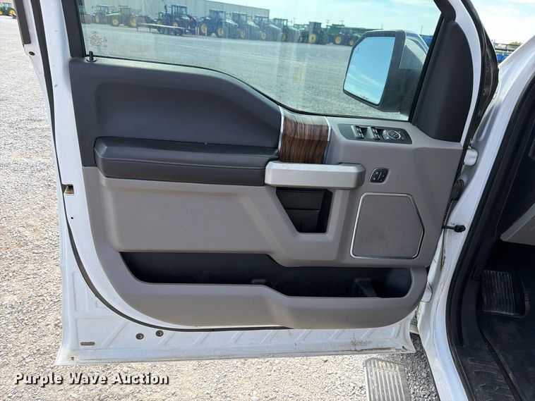 image for item DV8650 2018 Ford F150 Crew Cab pickup truck