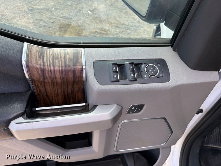 image for item DV8650 2018 Ford F150 Crew Cab pickup truck