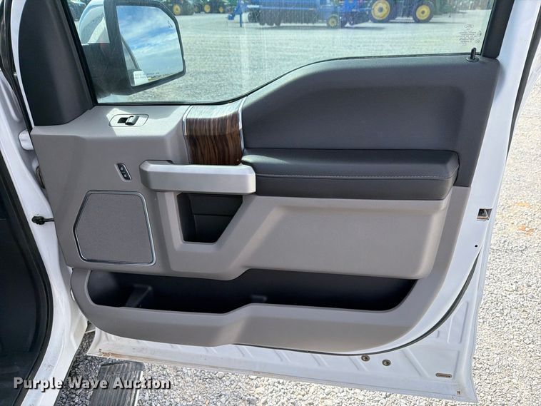 image for item DV8650 2018 Ford F150 Crew Cab pickup truck
