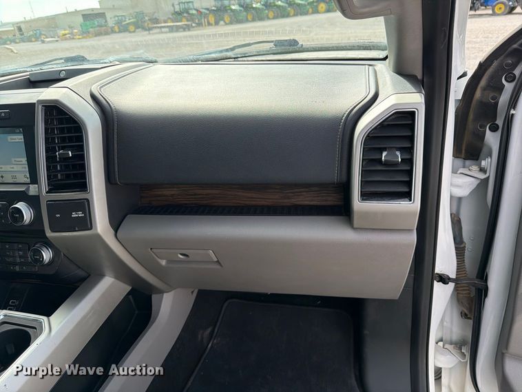 image for item DV8650 2018 Ford F150 Crew Cab pickup truck