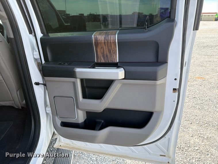 image for item DV8650 2018 Ford F150 Crew Cab pickup truck