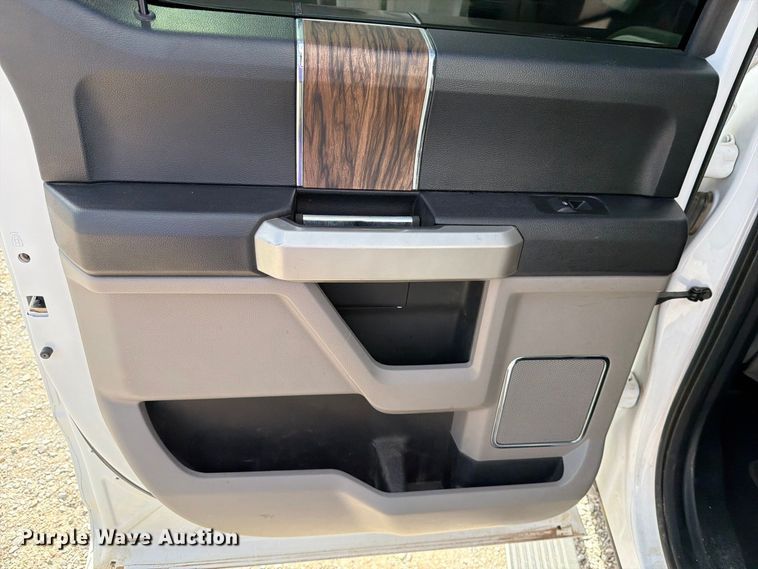 image for item DV8650 2018 Ford F150 Crew Cab pickup truck