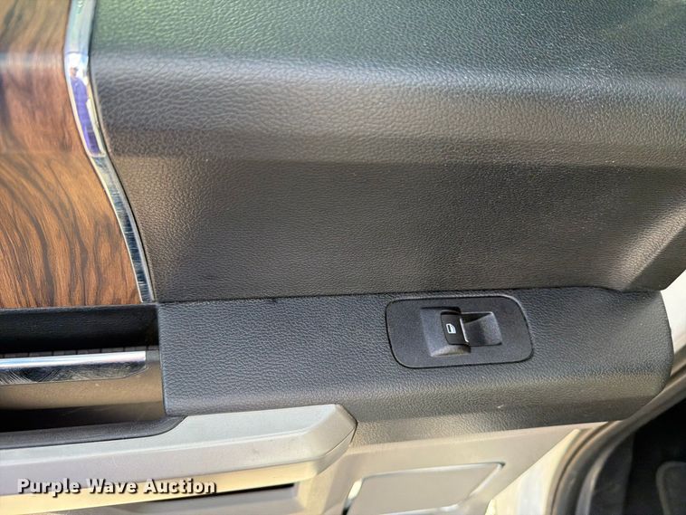 image for item DV8650 2018 Ford F150 Crew Cab pickup truck