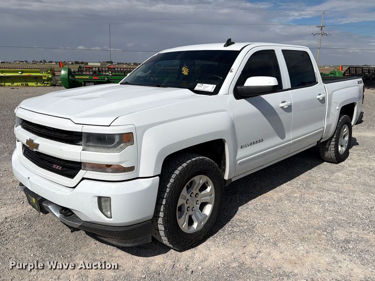 2016 Chevrolet Silverado 1500 Crew Cab pickup truck