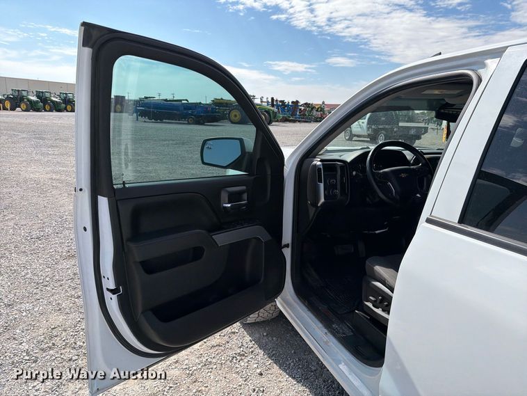 image for item DV8651 2016 Chevrolet Silverado 1500 Crew Cab pickup truck