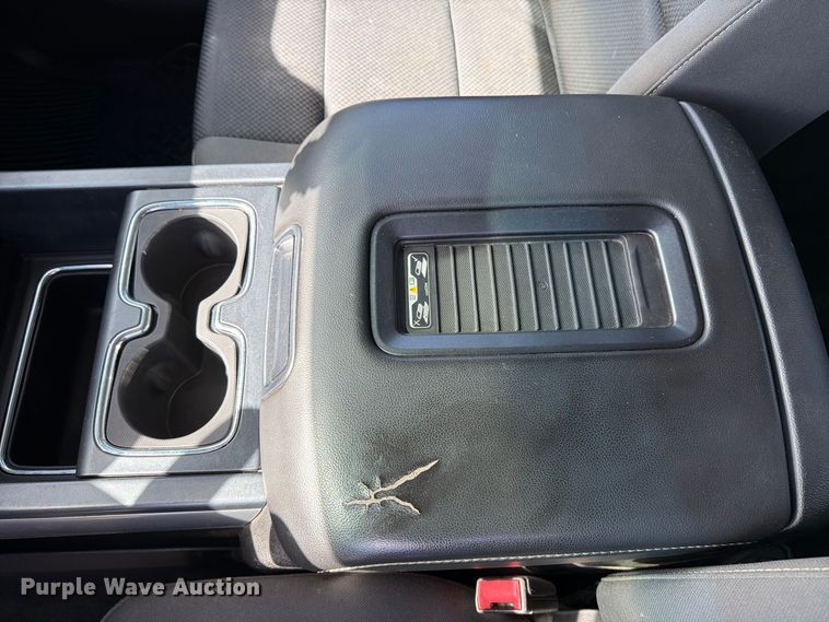 image for item DV8651 2016 Chevrolet Silverado 1500 Crew Cab pickup truck