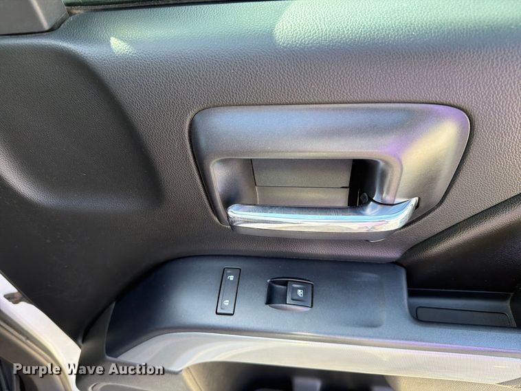 image for item DV8651 2016 Chevrolet Silverado 1500 Crew Cab pickup truck