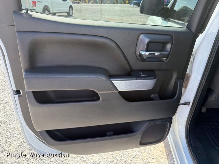 image for item DV8651 2016 Chevrolet Silverado 1500 Crew Cab pickup truck