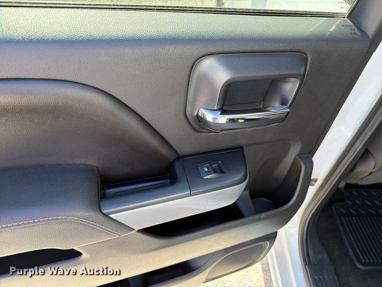 image for item DV8651 2016 Chevrolet Silverado 1500 Crew Cab pickup truck