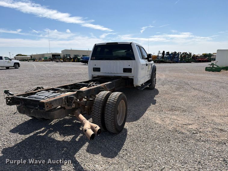 image for item DV8652 2019 Ford F550 Crew Cab truck cab and chassis