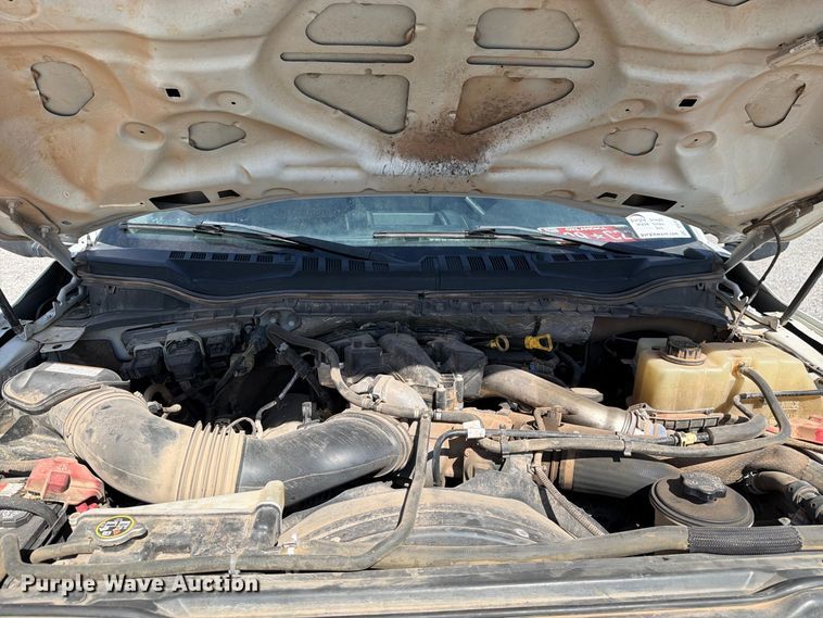 image for item DV8652 2019 Ford F550 Crew Cab truck cab and chassis