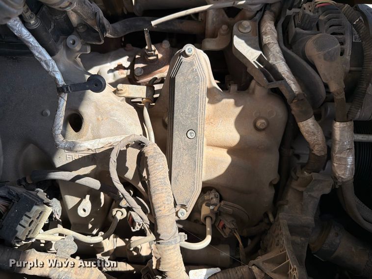 image for item DV8652 2019 Ford F550 Crew Cab truck cab and chassis