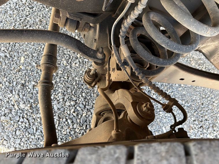 image for item DV8652 2019 Ford F550 Crew Cab truck cab and chassis