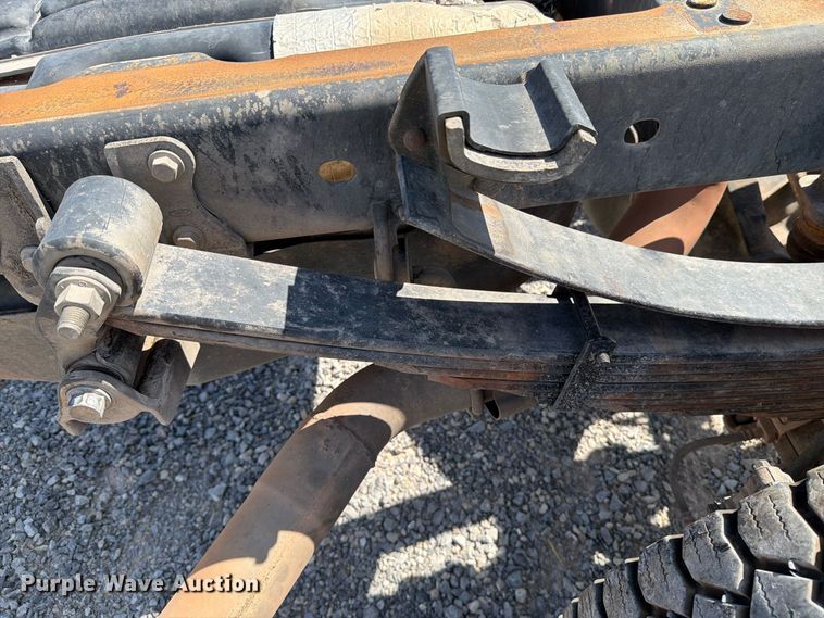 image for item DV8652 2019 Ford F550 Crew Cab truck cab and chassis
